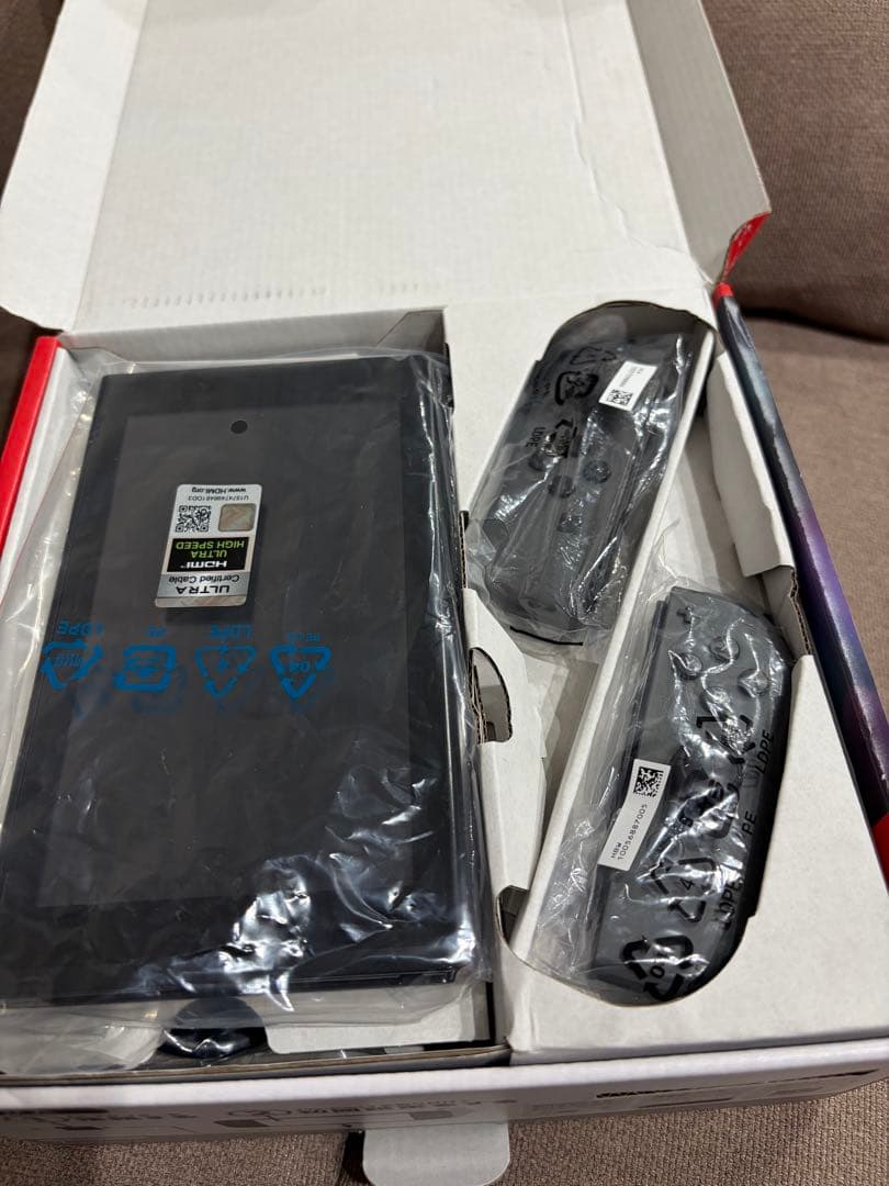 Nintendo Switch 本体 Joy-Conコントローラー付き