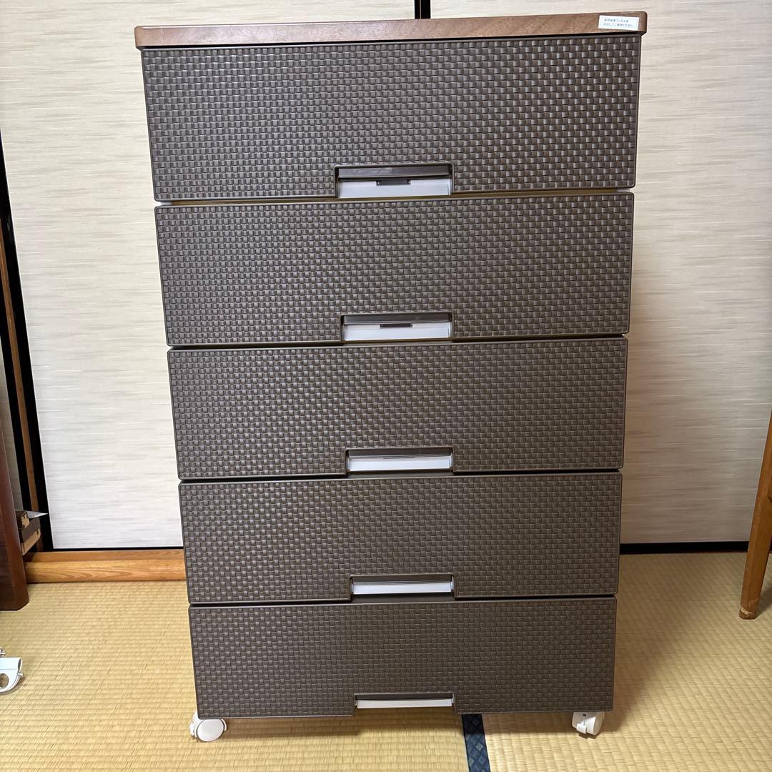 送料込ニトリフィッツプラスメッシュダークブラウン ホワイト 5段チェスト