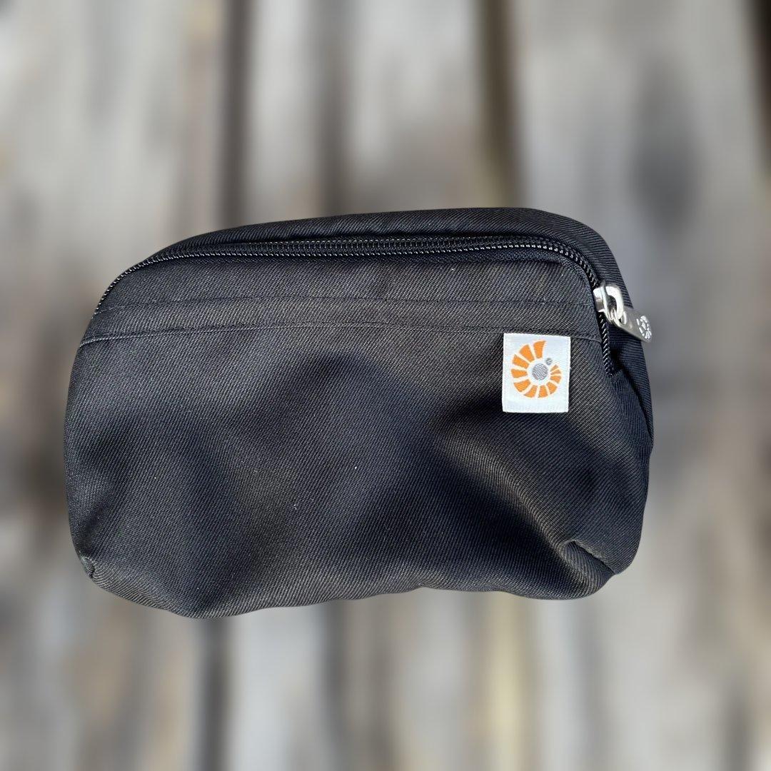 エルゴベビー オムニブリーズ 正規品 ペイントブラック　ポーチ付き