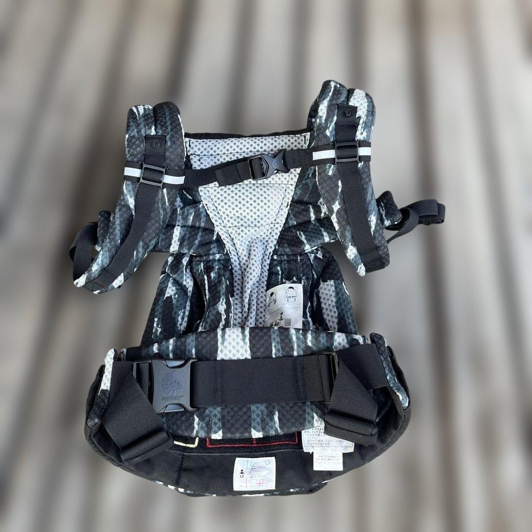 エルゴベビー オムニブリーズ 正規品 ペイントブラック　ポーチ付き