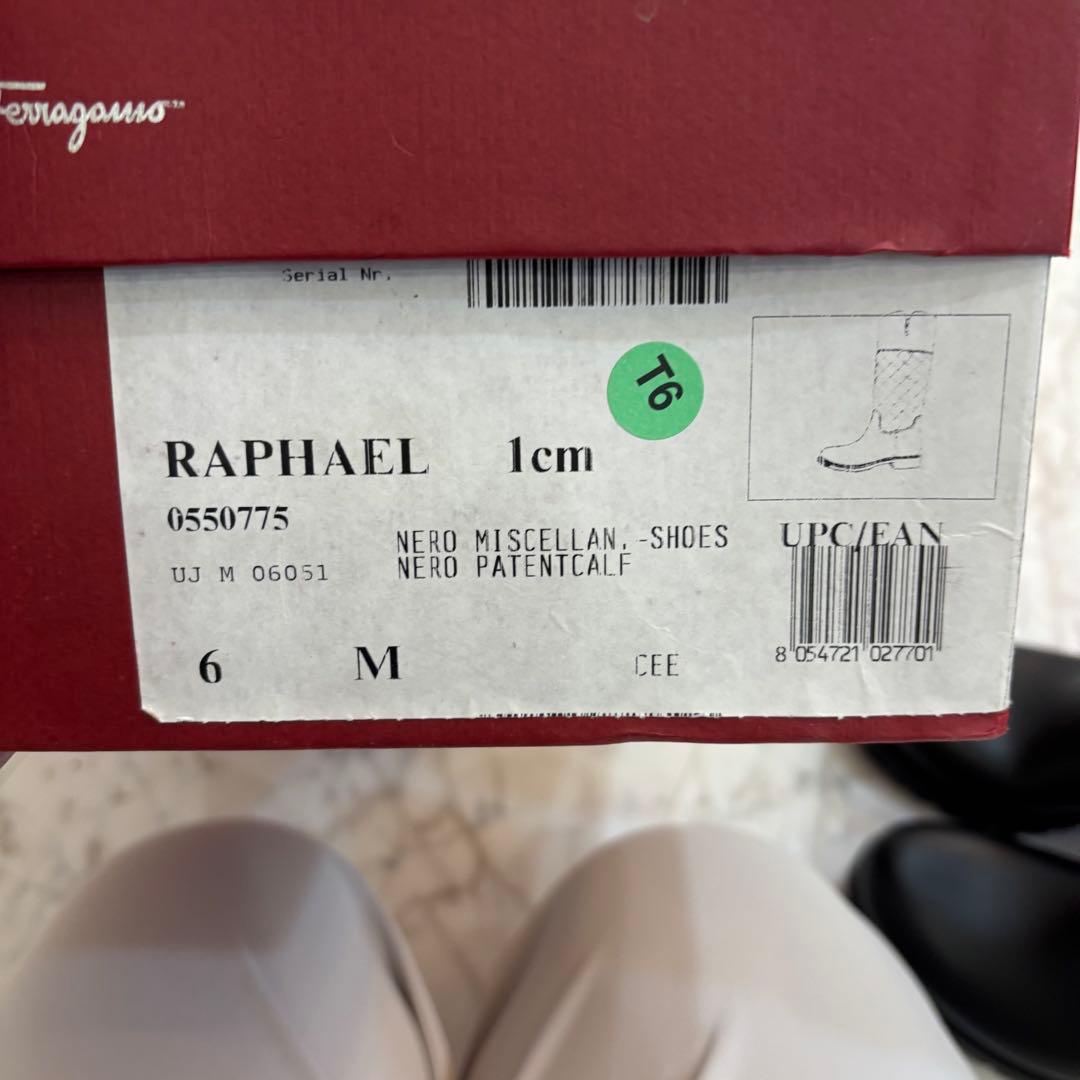 新品未使用Salvatore Ferragamo ブラックロングブーツラバー長靴