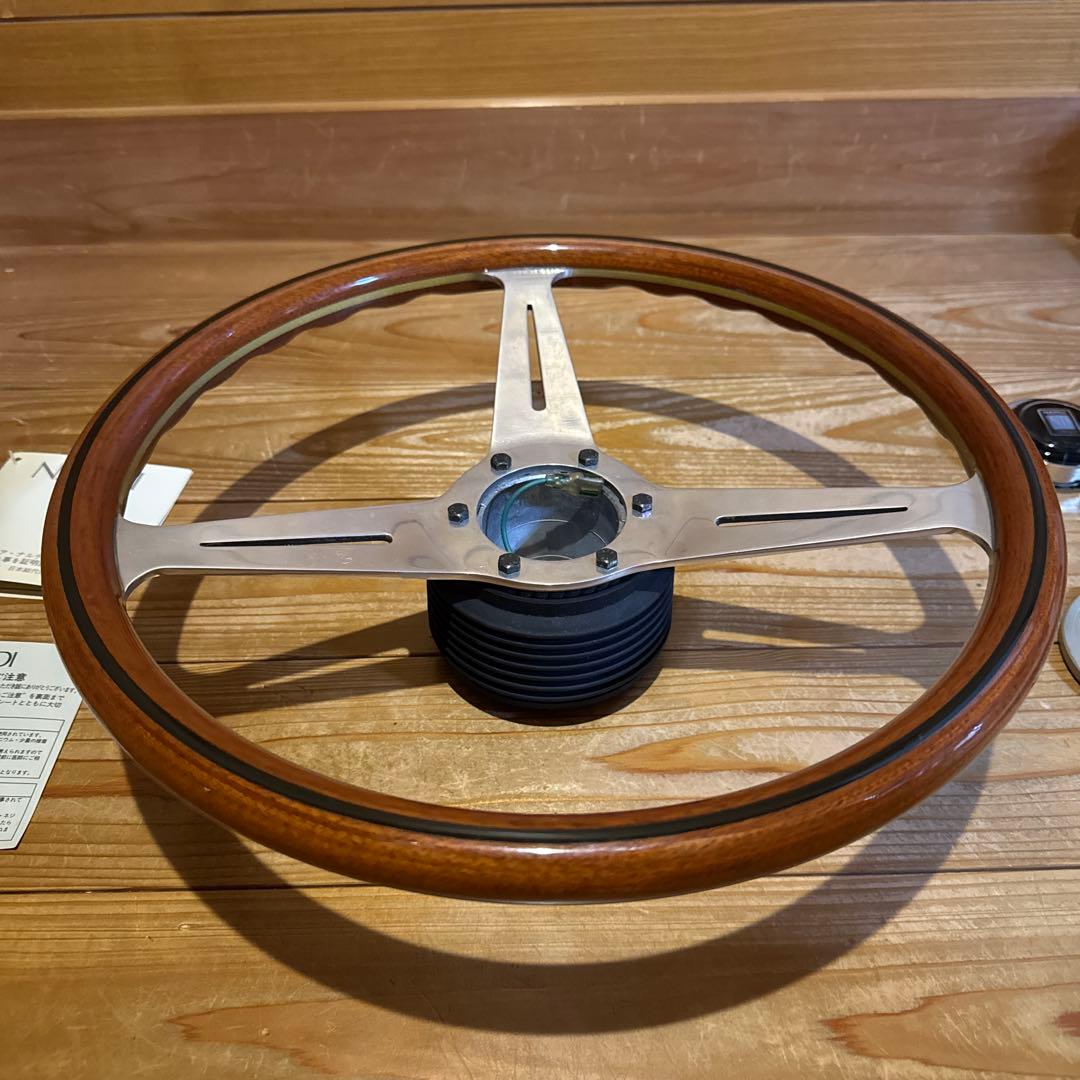 NARDI ステアリングホイール 本体　ホーンボタン付き