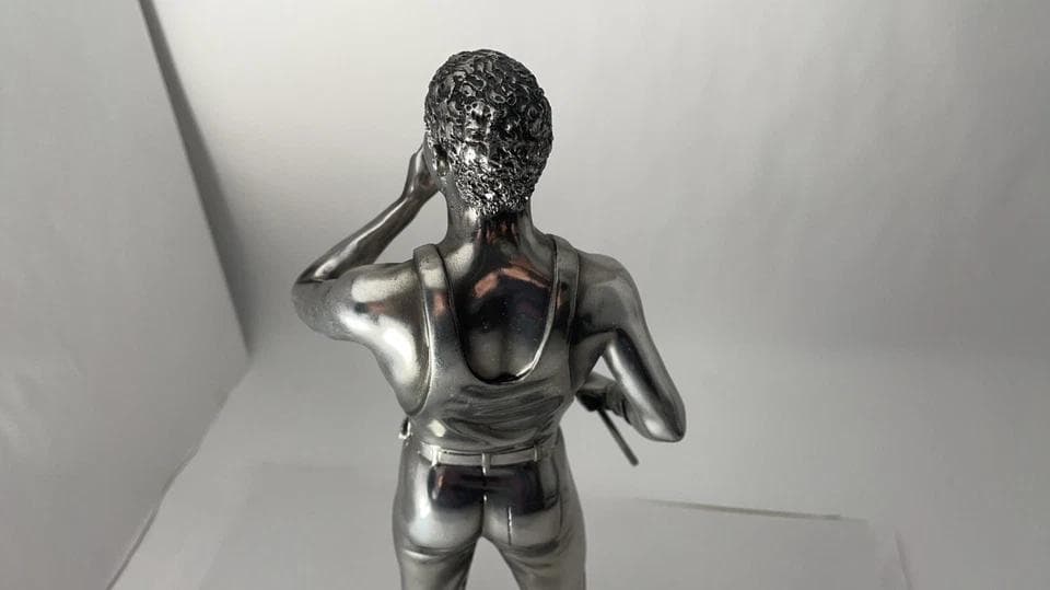 シルバードリームス　QUEEN　フレディマーキュリー　スタチュー