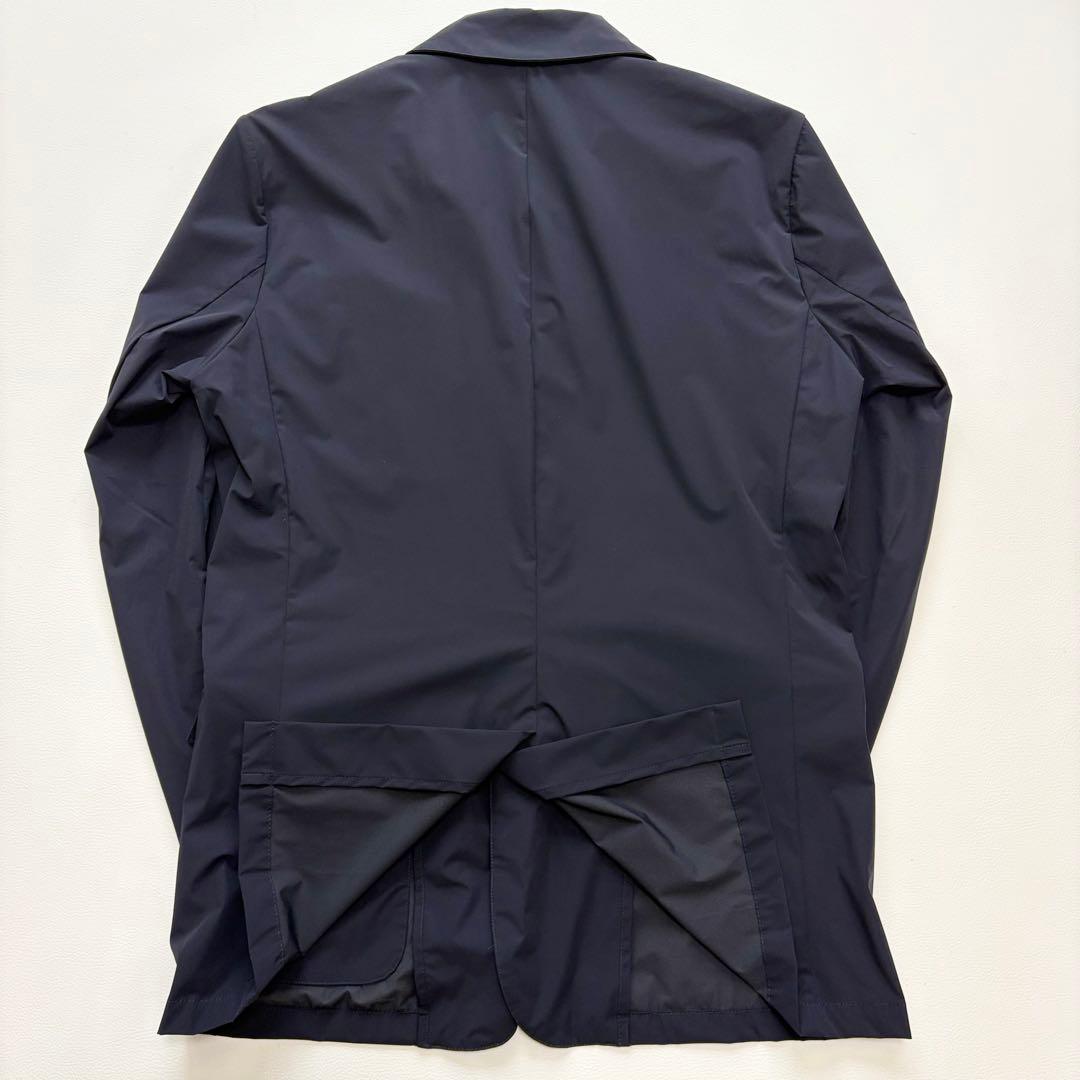 ヘルノ ラミナー 2024SS ネイビー テーラードジャケット 雑誌掲載