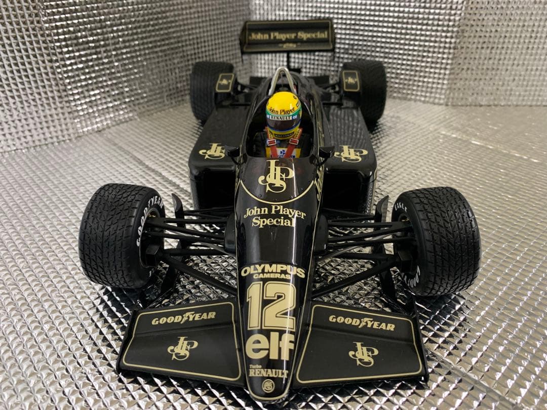 【BIGサイズ！F1 ロータスルノー97T アイルトンセナ　1/12】