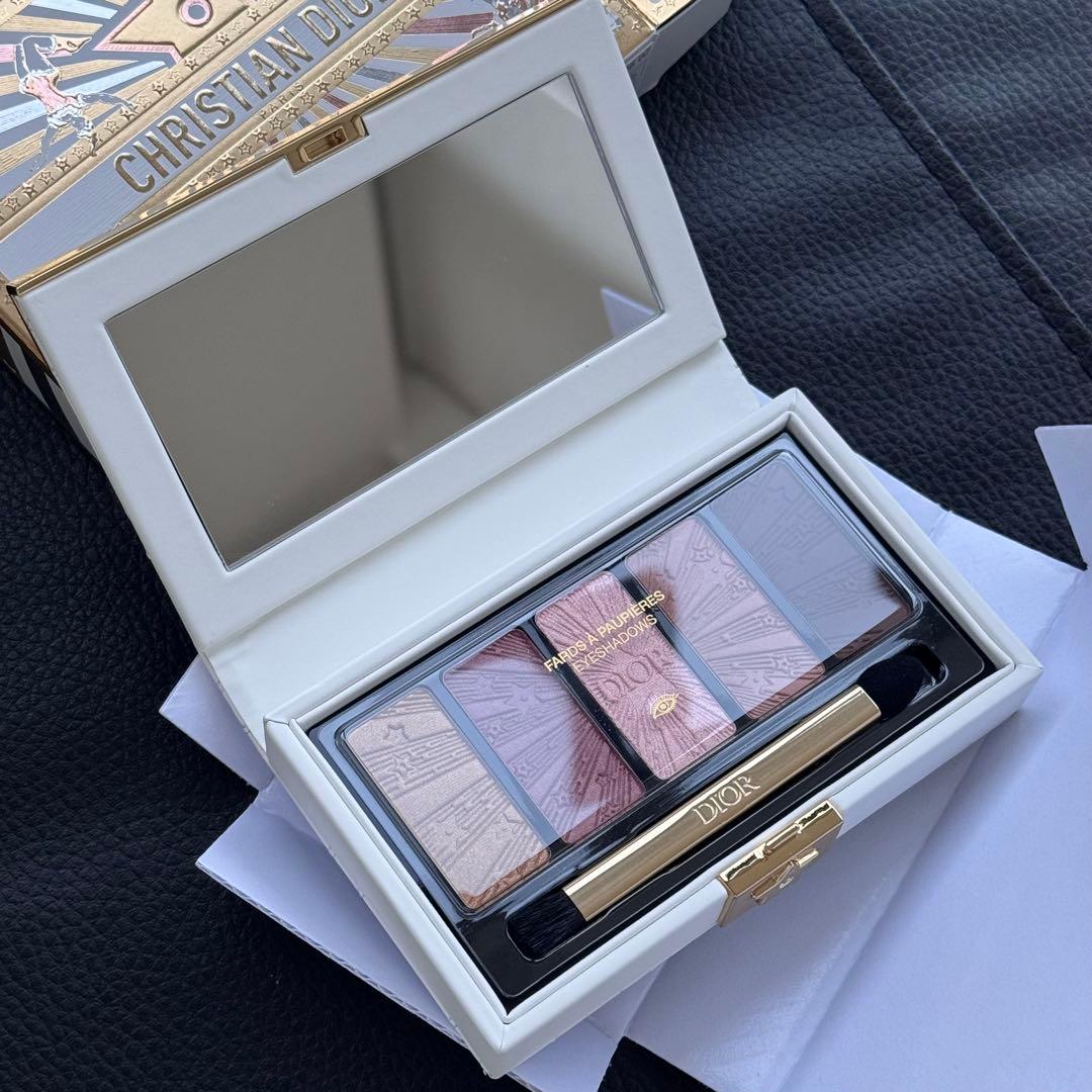 クチュール アイ パレット (ホリデー コレクション 2025 限定品)