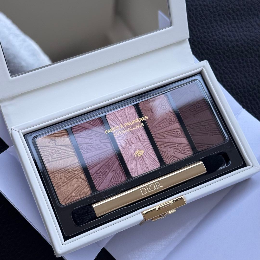 クチュール アイ パレット (ホリデー コレクション 2025 限定品)