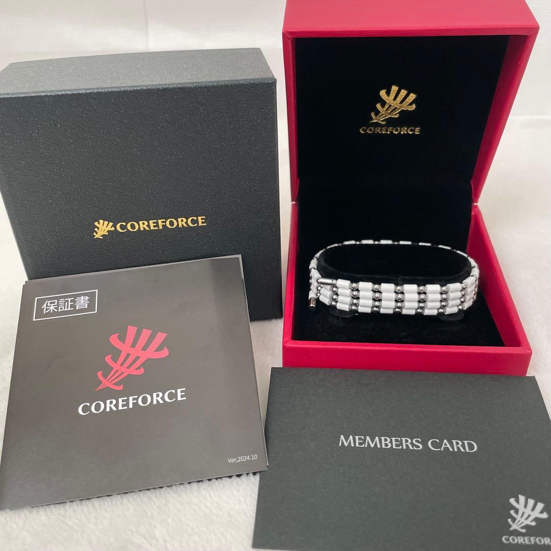 ブ*ー様 【未使用】コアフォース ホワイト70センチ ブレスレット バングル 箱