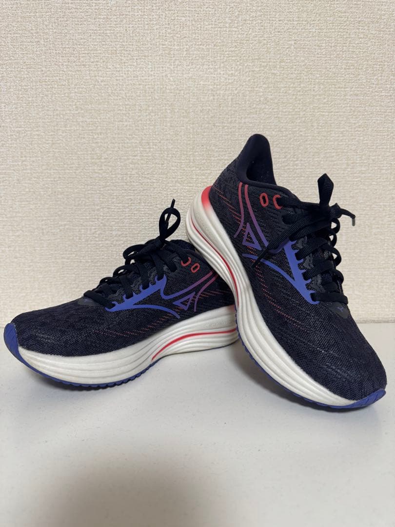 【ゆい】ミズノ ウエーブライダー 29 23.0cm