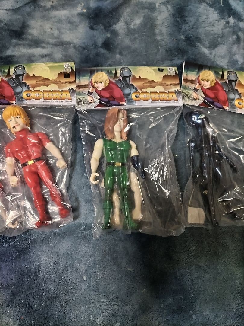 絶版！新品未開封　Kaiju One　コブラ　３体セットソフビ　整形前　レディ