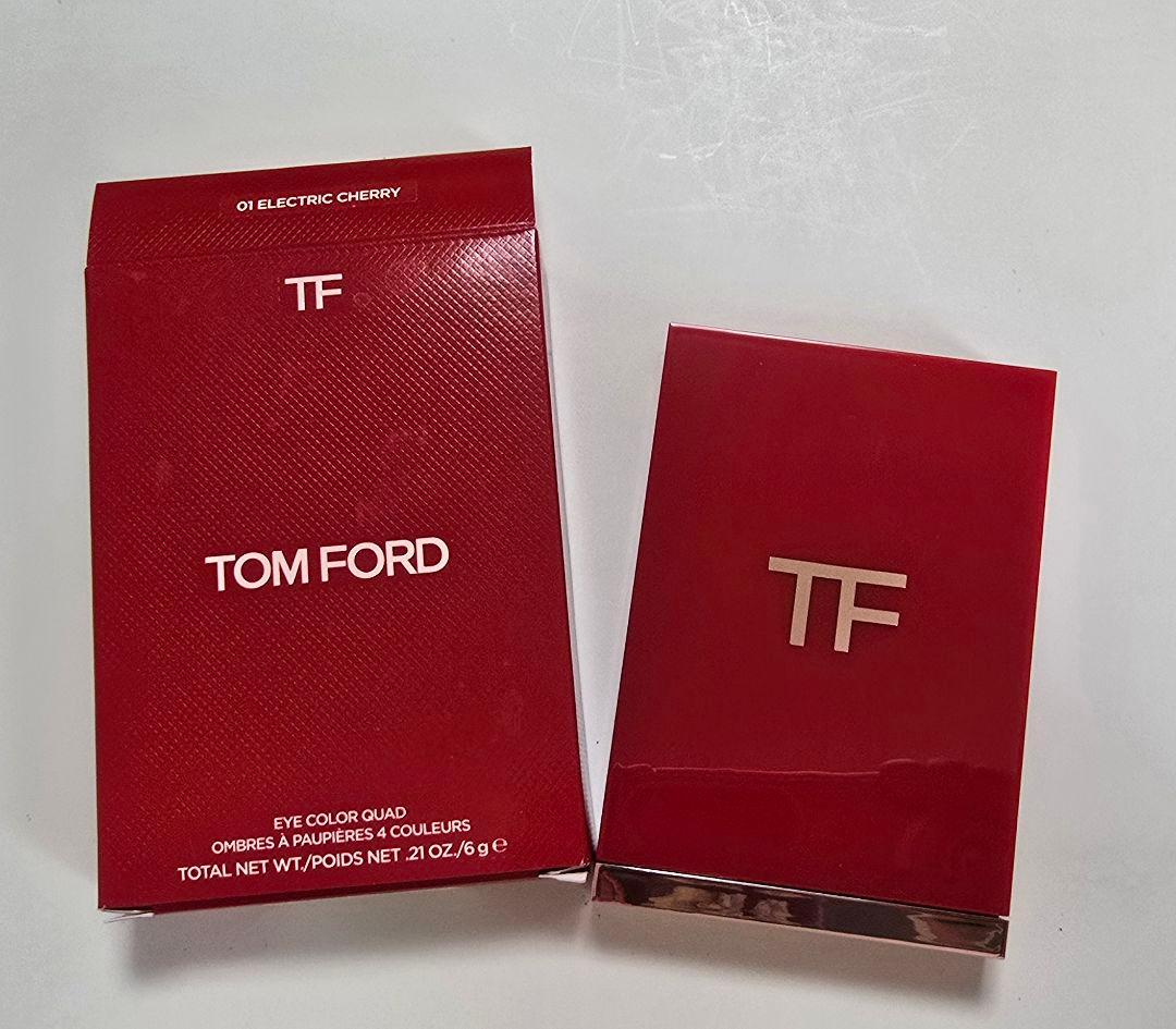 トムフォード アイカラークォード 01SC エレクトリックチェリー (限定品)