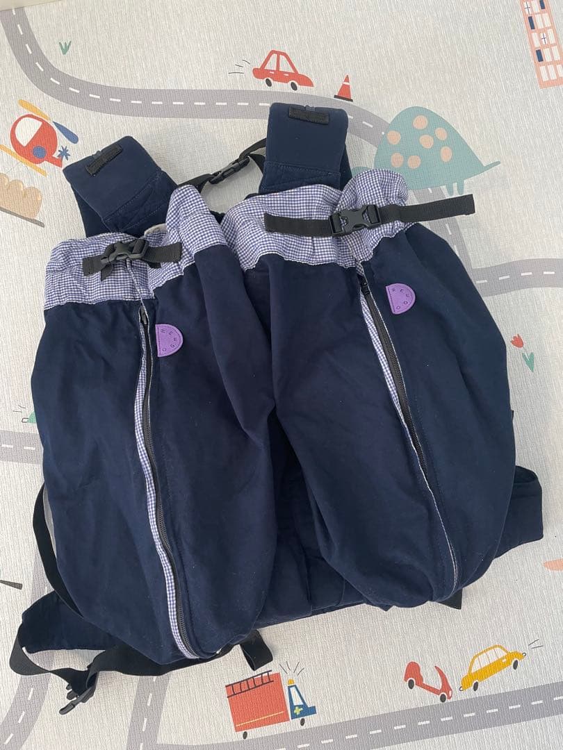 未使用替えスタイ付き　ウィーゴツインベビーキャリア　双子用　抱っこ紐　ネイビー