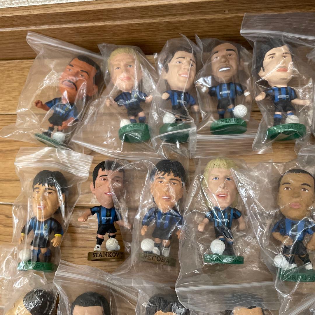 コリンシアン・プロスターズ・インテルセット