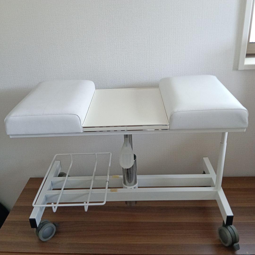 ネイル　フット台高さ調節可