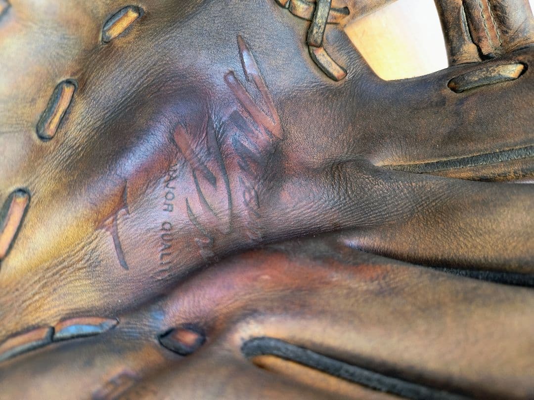 ミズノプロ　硬式　内野手グローブ　最高品質　嬉しい型良好！　硬式球おまけ