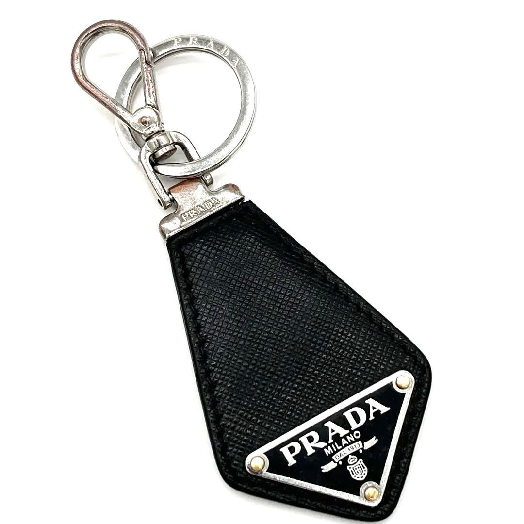 PRADA キーホルダー　三角ロゴトライアングル　サフィアーノレザー　ブラック
