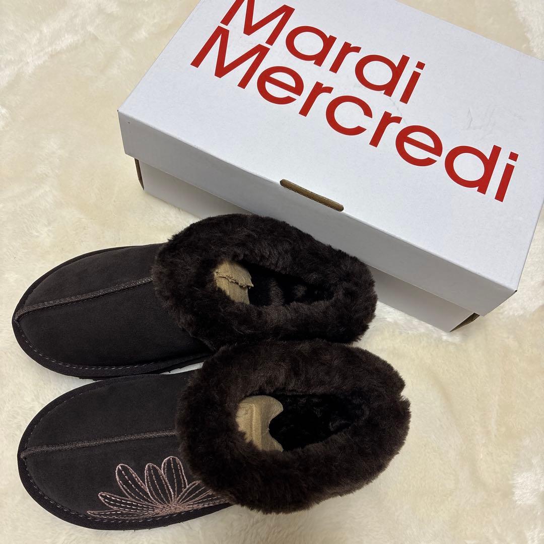 Mardi Mercredi 25 ブラウン 花柄ピンク刺繍 ムートンブーツ