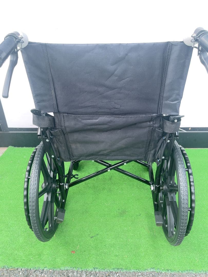 車椅子 折りたたみ軽量 ノーパンクタイヤ 軽い車椅子コンパクト