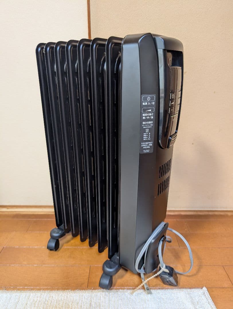 【美品】DeLonghi デロンギ デジタルラディアントオイルヒーター