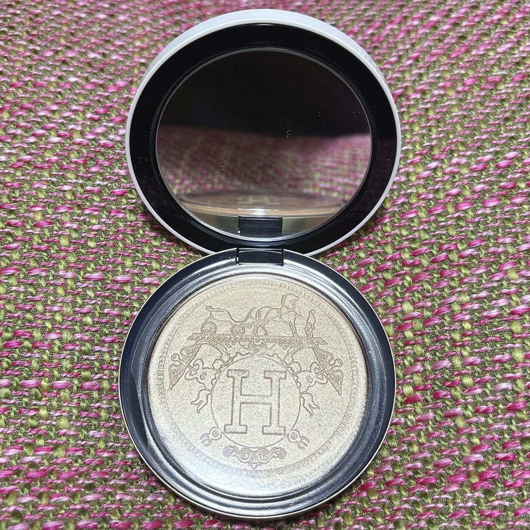 HERMES プードル オルフェーヴル 01 パーマブラス フェイスパウダー