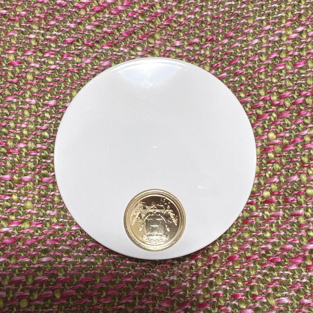 HERMES プードル オルフェーヴル 01 パーマブラス フェイスパウダー