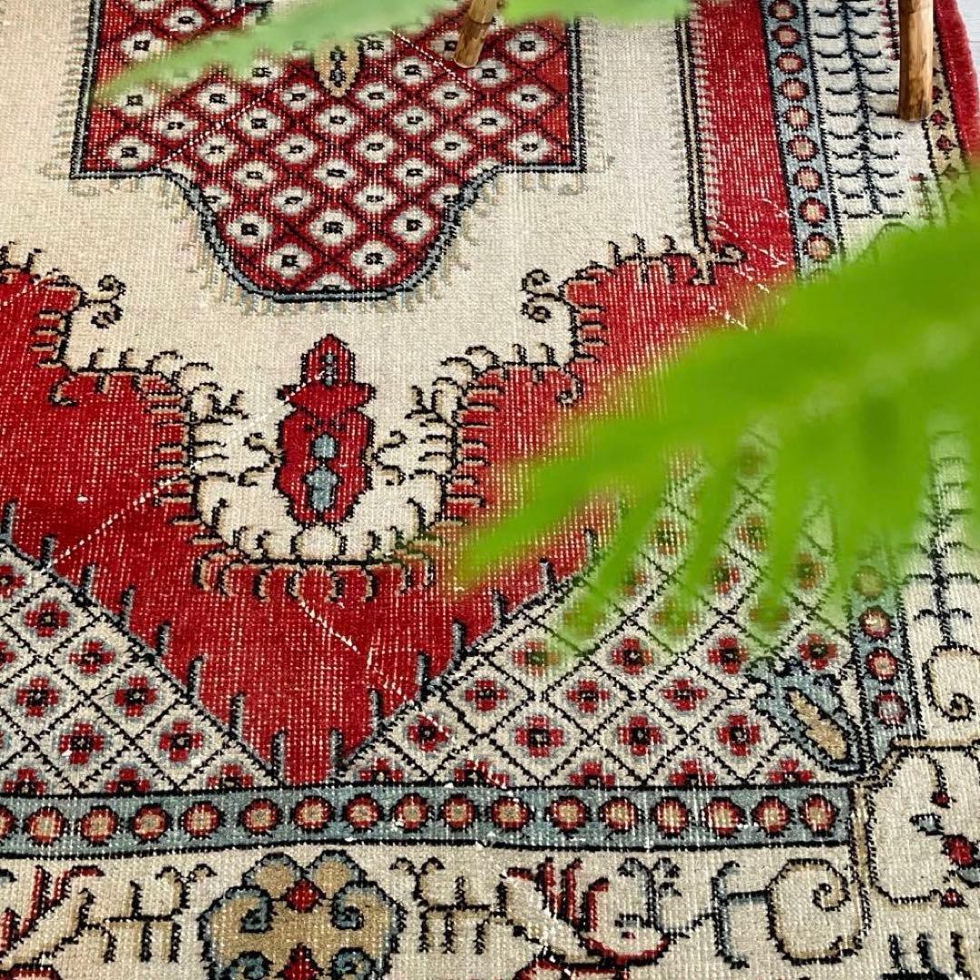 クラシカル柄✳︎117×209✳︎ 華やかレッド　ブラウン　トルコヴィンテージラグ