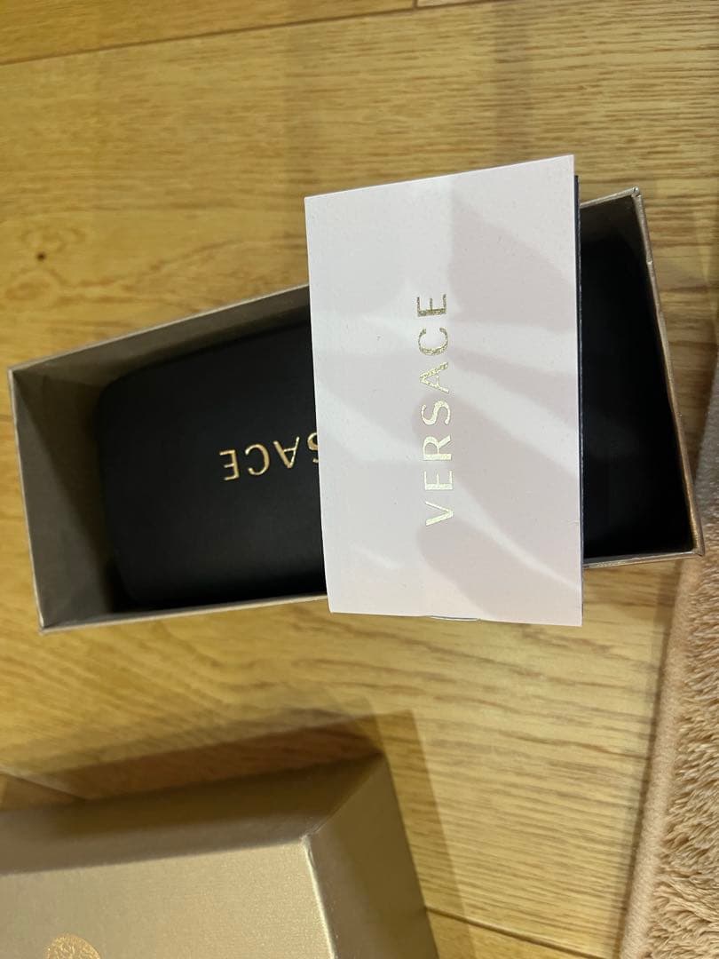 サングラス ベルサーチ