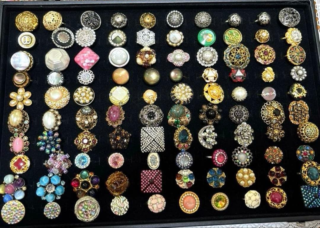 ヴィンテージ　アンティーク　西ドイツ　W.GERMANY 装飾ボタン リング