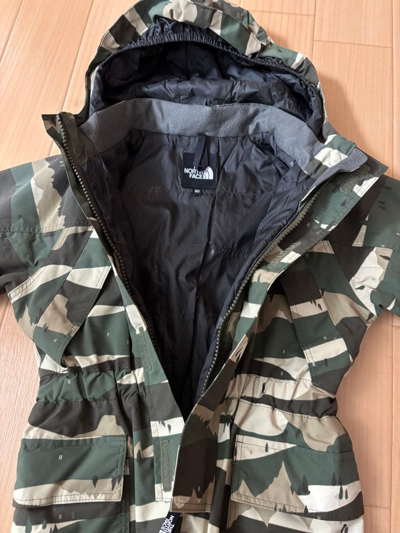The North Face 子ども用スキーウェア 迷彩