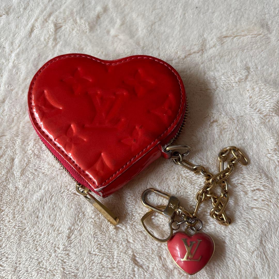Louis Vuitton ハート型ケース レッド