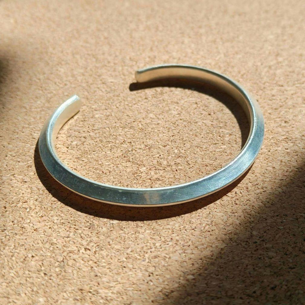 yks3【新品現地買付】カレンシルバー バングル/シンプル/高純度/重度