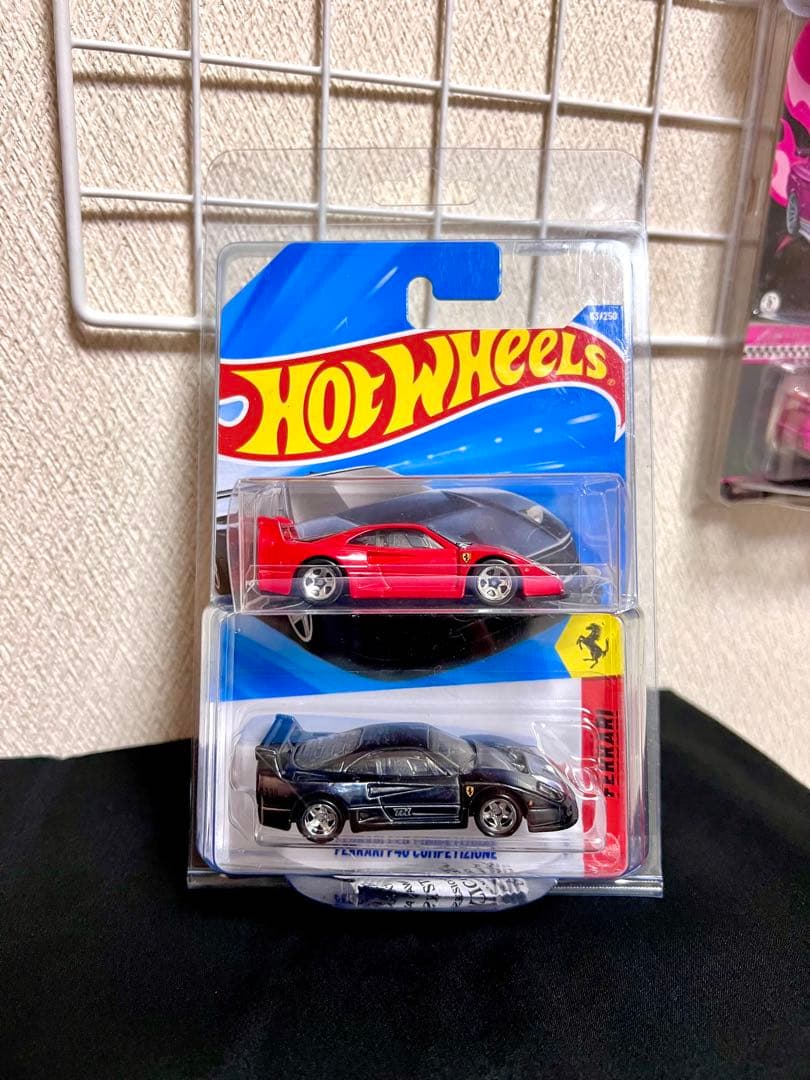 ホットウィール　フェラーリ・F40 　 スーパートレジャーハント 2台セット