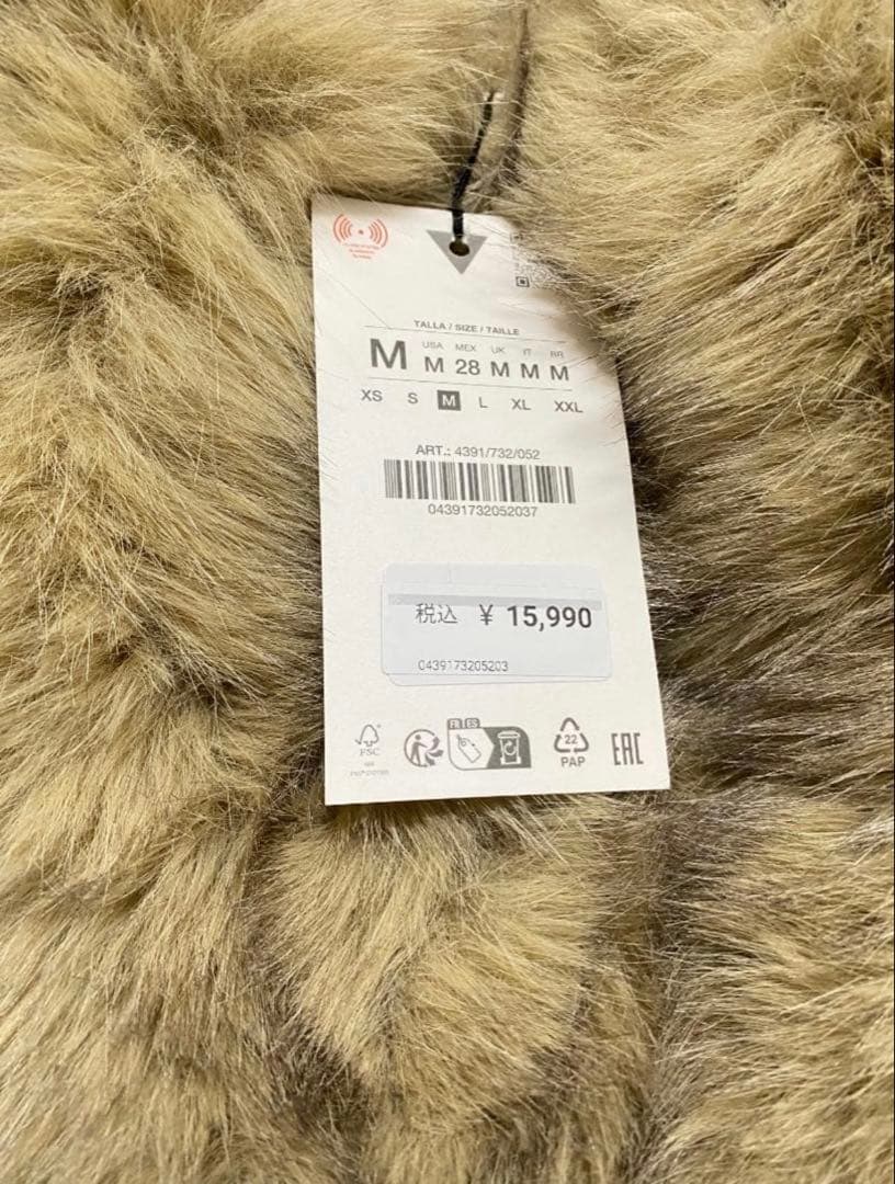 新品　ZARA ショートフェイクファーコート　M