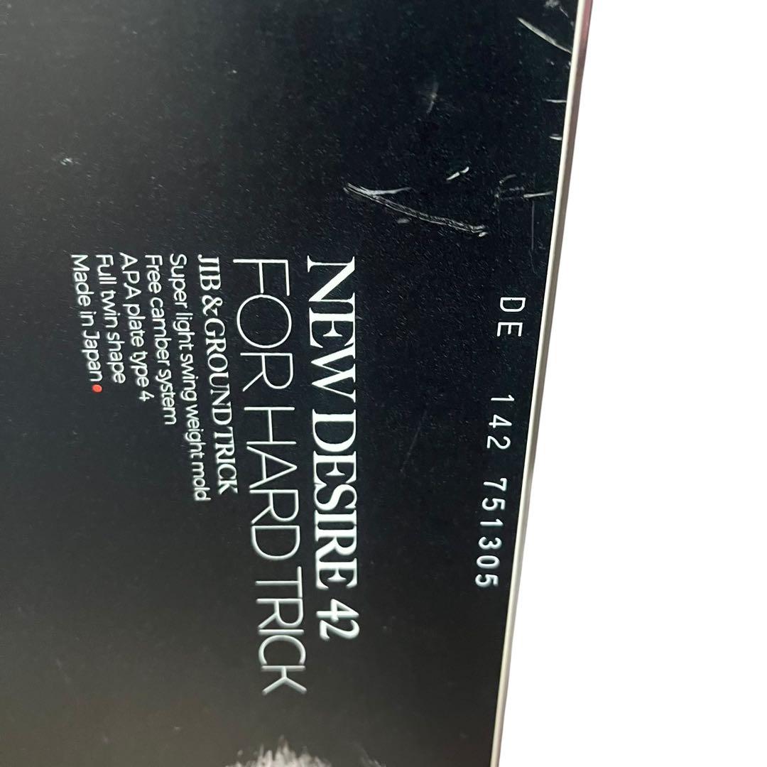 【極美品】NOVEMBER DESIRE スノーボード ノーベンバー デザイア