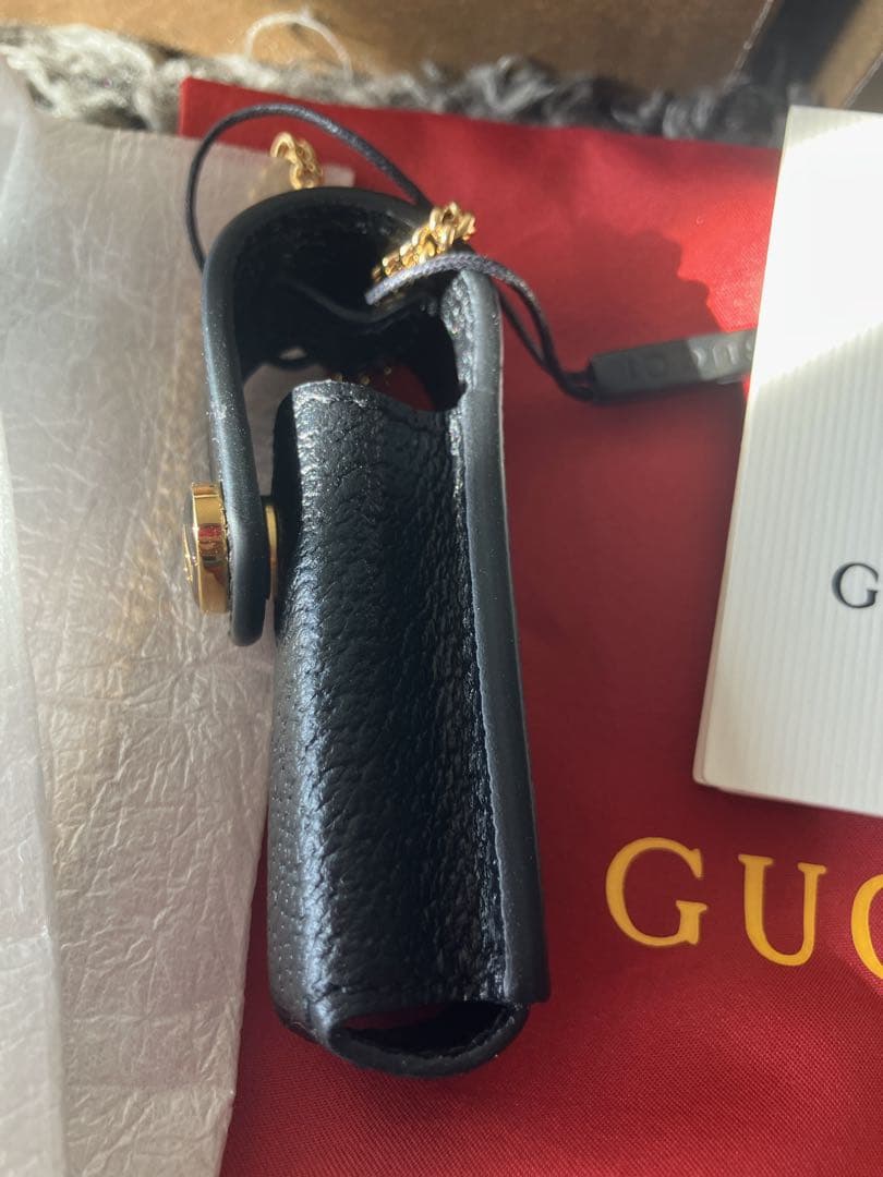 【新品】GUCCI リップケース　ネックレス　ブラック　オシャレ　GG レザー
