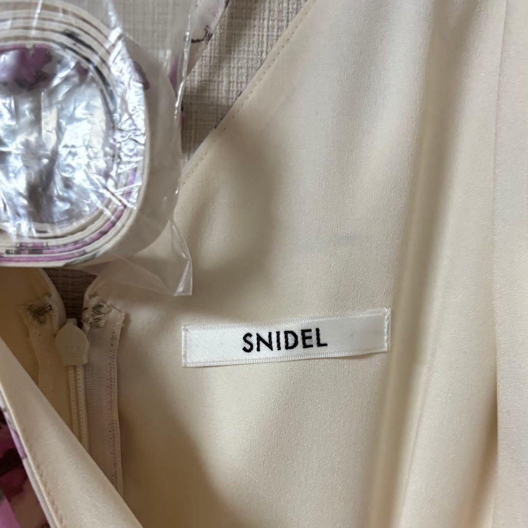 SNIDEL ペイントフラワープリントワンピース ピンク