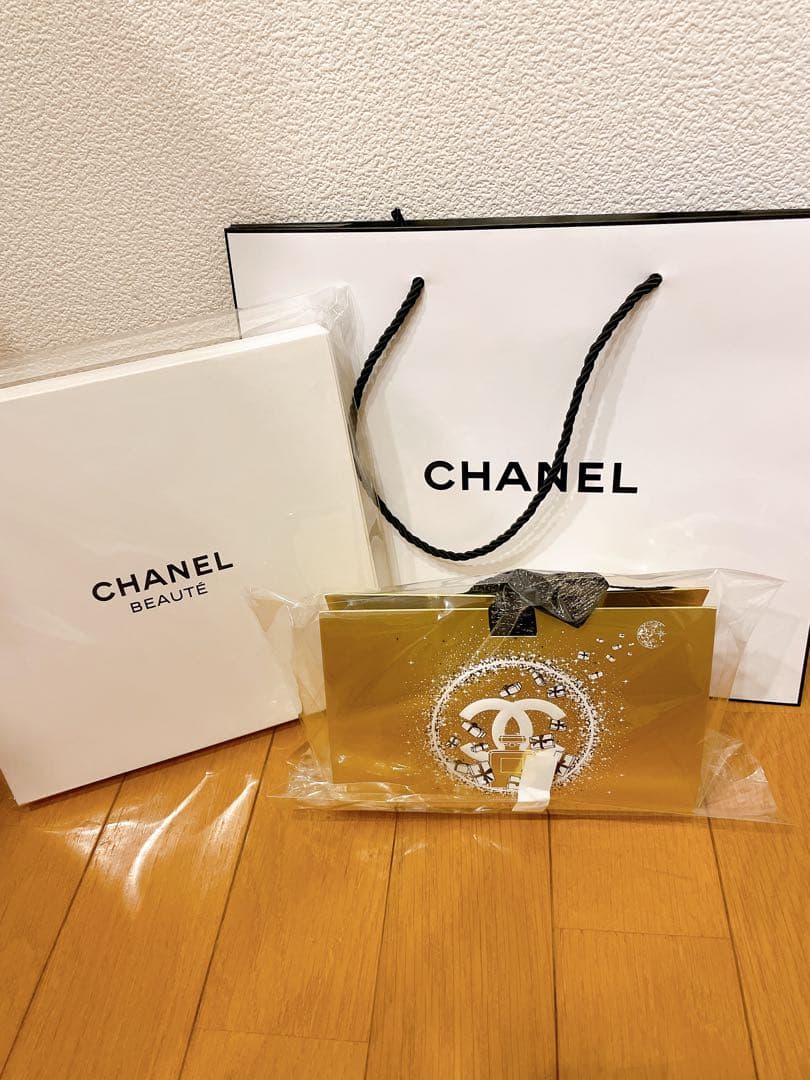 【限定ポーチ付】シャネル ハンドクリーム＆リップボーム 912 セット（箱あり）