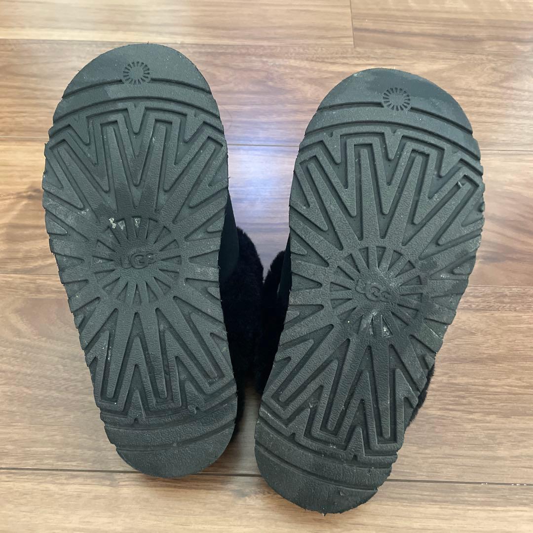 UGG ブラック スリッポン