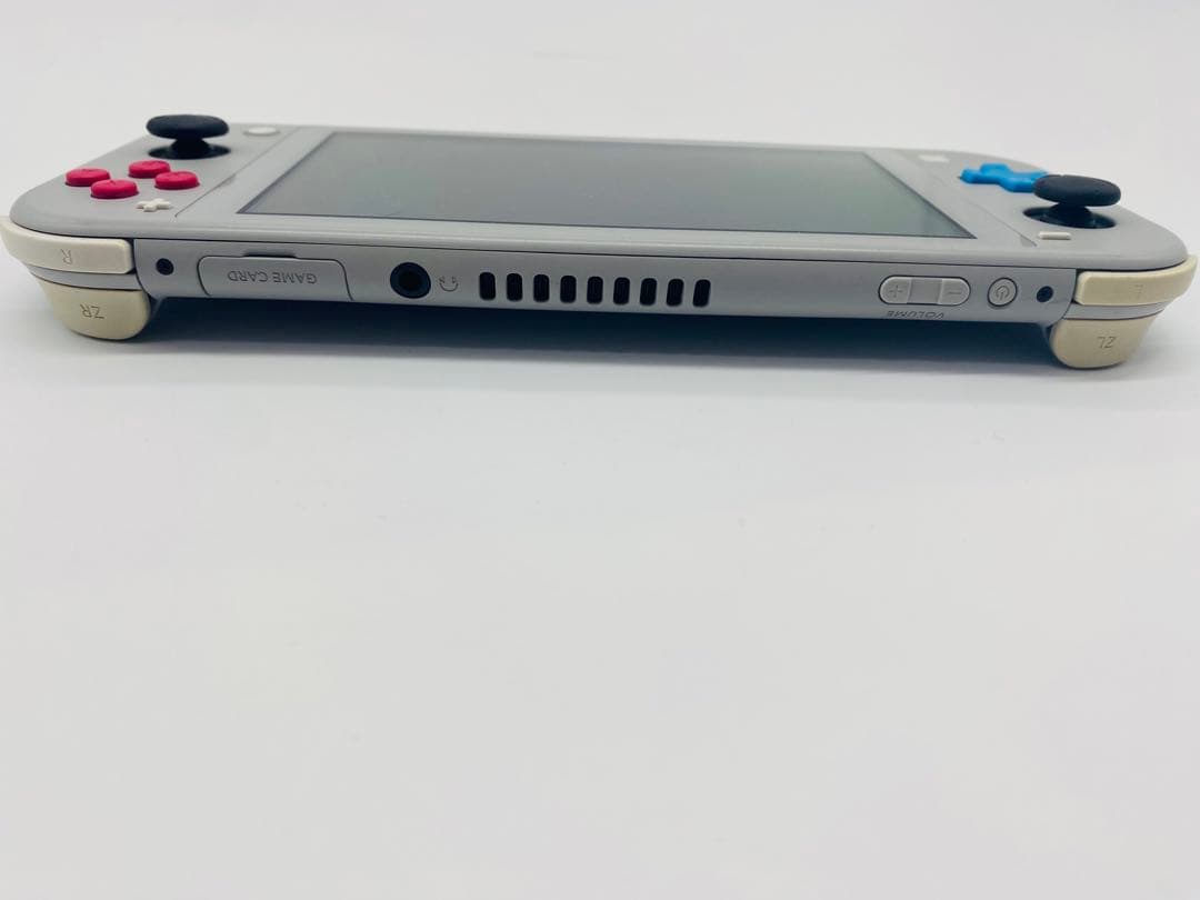 Nintendo Switch Lite　ザシアン・ザマゼンタ ①