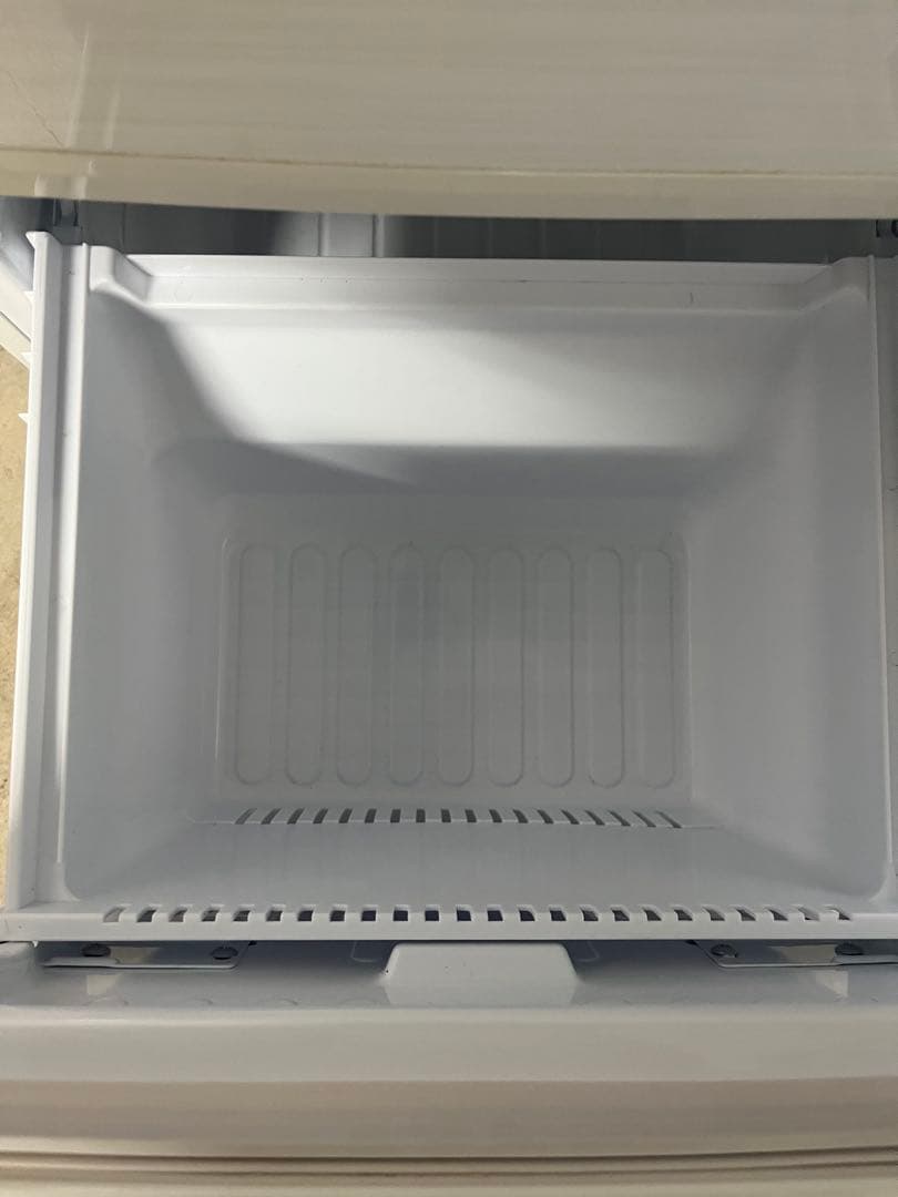 SHARP 2020年製 137ℓ冷蔵庫 SJ-D14F-W T