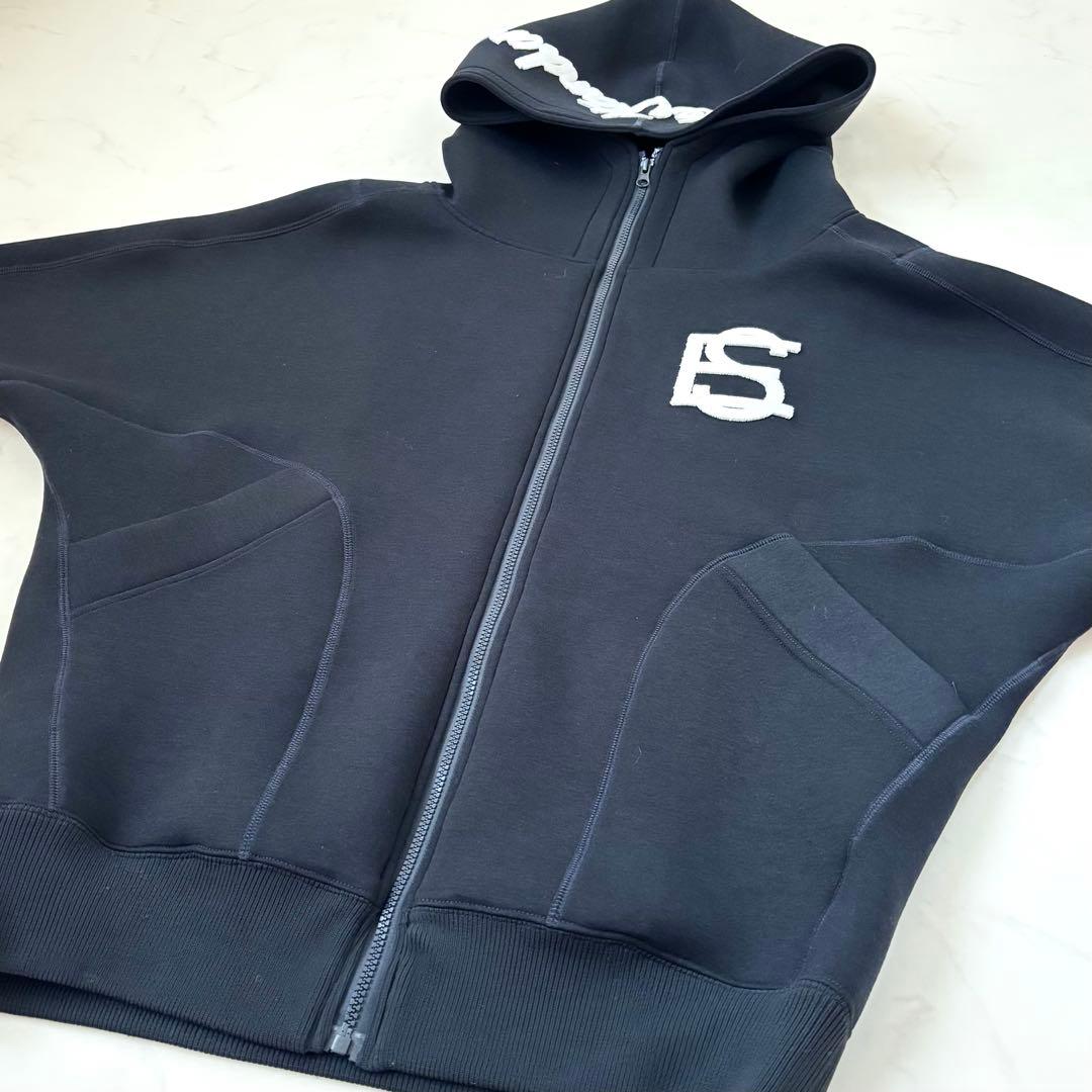 ダブルスタンダードクロージングESSENTIALダンボールロゴジップフーディー