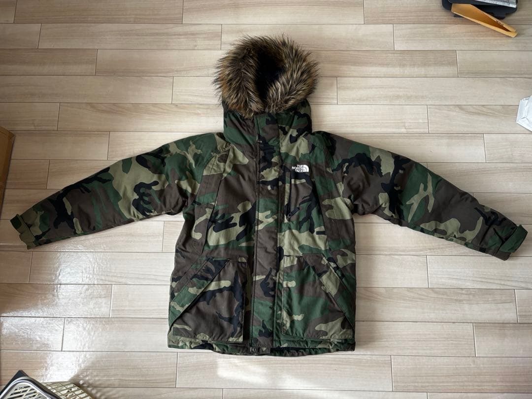 【美品】 THE NORTH FACE ノベルティ エレバス ダウンジャケット