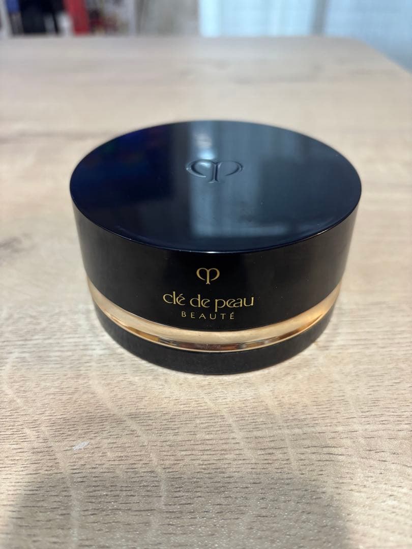 値下げークレ・ド・ポー ボーテのプードルトランスパラントn1ライトおまけ付き