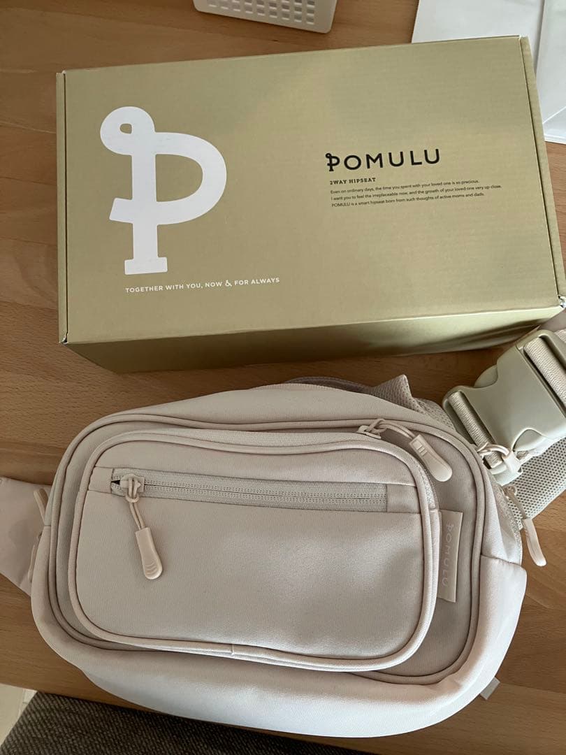 POMULU ベージュ ウエストポーチ