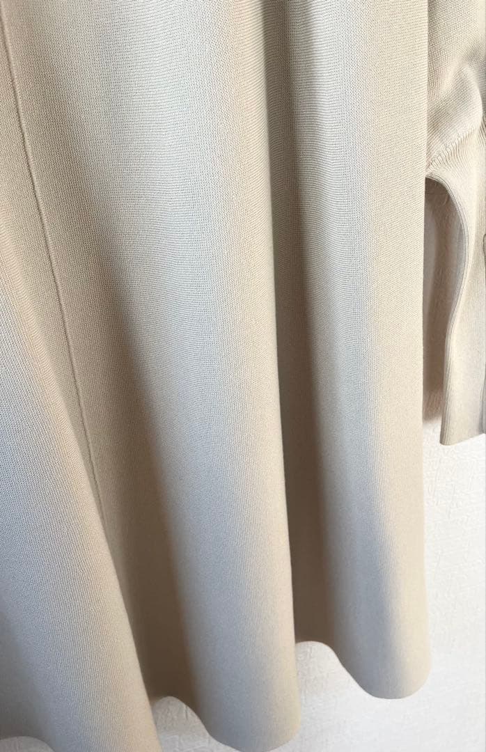 ◎新品タグ付◎エメルリファインズ◎クルーネック ミニ フレア ワンピース