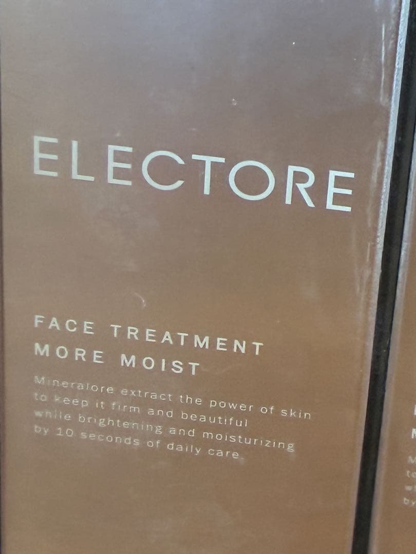 Electore フェイストリートメント モアモイスト　3本とメイク落とし