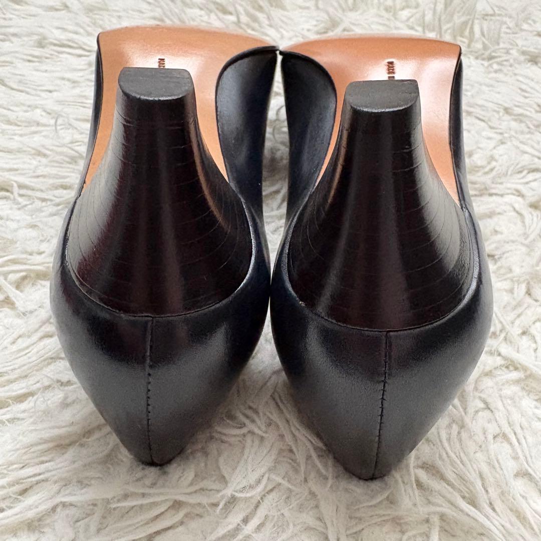 未使用級　サルヴァトーレ・フェラガモ23cm NOSTALGIA ヴァラリボン