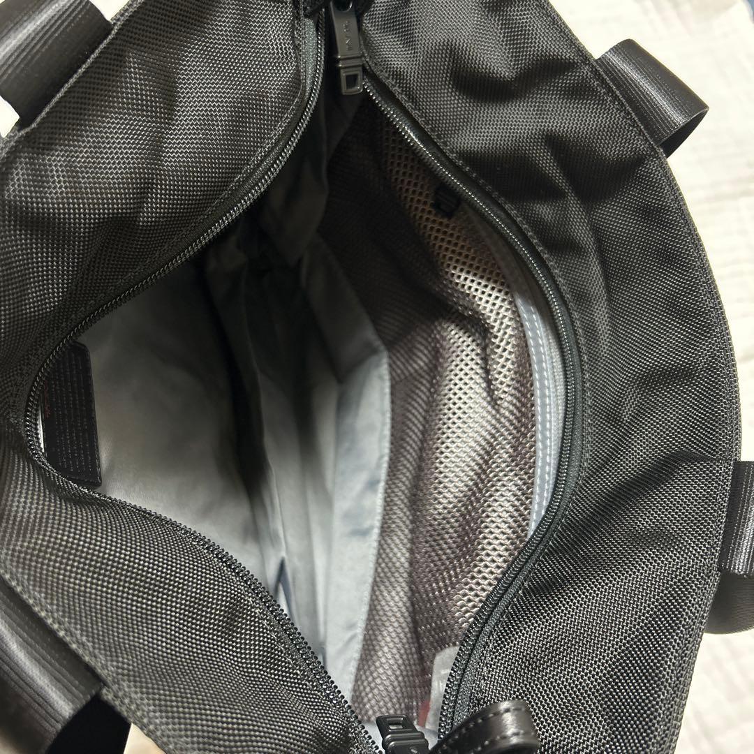 TUMI JALビジネスバッグ　ブリーフケース　トートバッグA4 PC シンプル