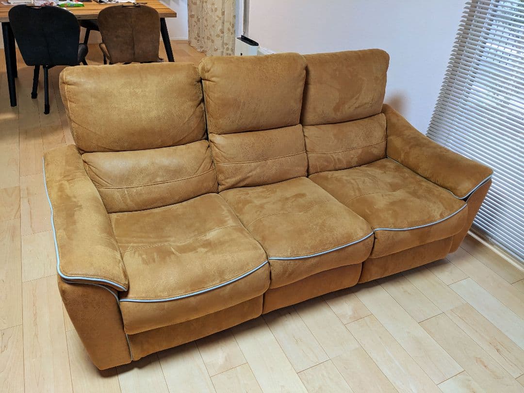 【いぬ】【直接引取−3万円】関家具 バッジオ 電動ソファ