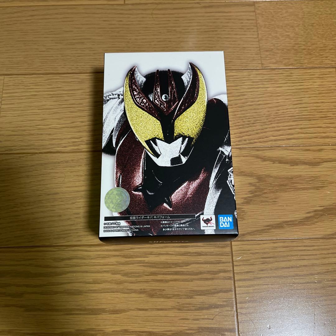 SHFiguarts 仮面ライダー キバ　フィギュア